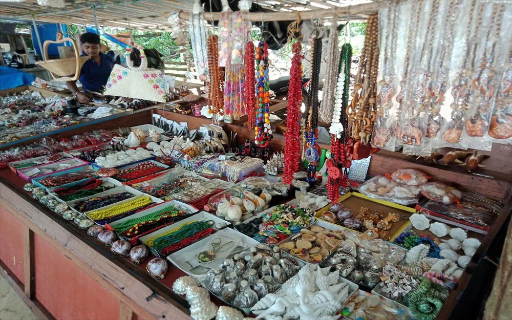 shops near natural bridge